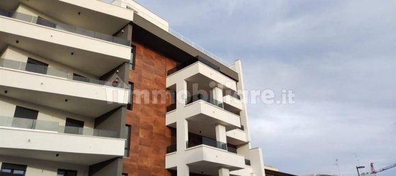 Garaje en Bari, Italy 28 m² No. 160343 2