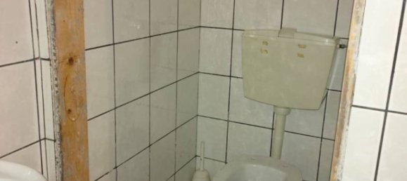 2 rooms Commercial property in Foggia, Italy No. 84153 8