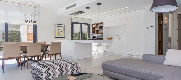 4 bedrooms Villa in San Miguel de Salinas, Spain No. 6335 5