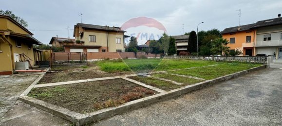 2000m² Land in Brescello, Italy No. 277713 3