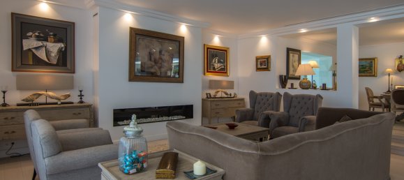 7 bedrooms Villa in Marbella, Spain No. 640 11