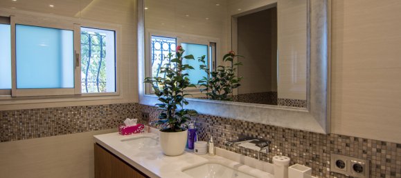 7 bedrooms Villa in Marbella, Spain No. 640 23