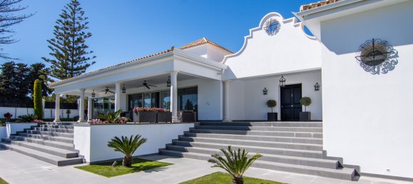 7 bedrooms Villa in Marbella, Spain No. 640 9