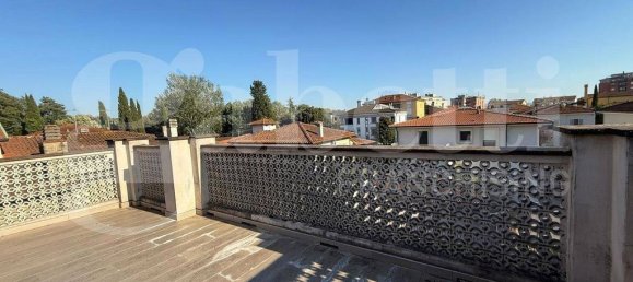 5 Schlafzimmer Haus in Pontedera, Italy, Nr. 274010 11