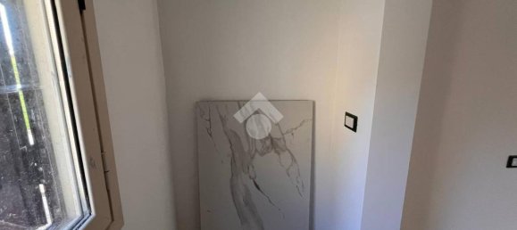 2 Schlafzimmer Wohnung in Palermo, Italy, Nr. 300035 9