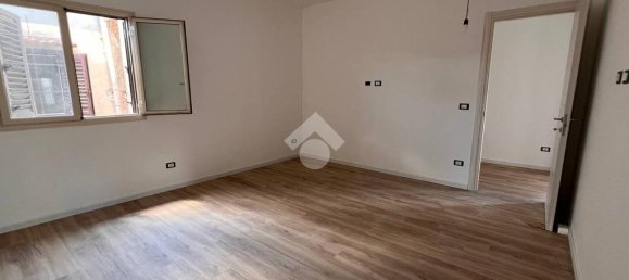 2 Schlafzimmer Wohnung in Palermo, Italy, Nr. 300035 7