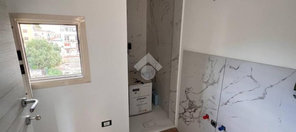 2 Schlafzimmer Wohnung in Palermo, Italy, Nr. 300035 10