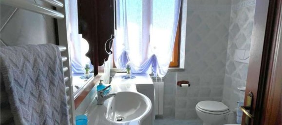 Квартира с 5 комнатами в Лучиньяно, Италия № 66142 4