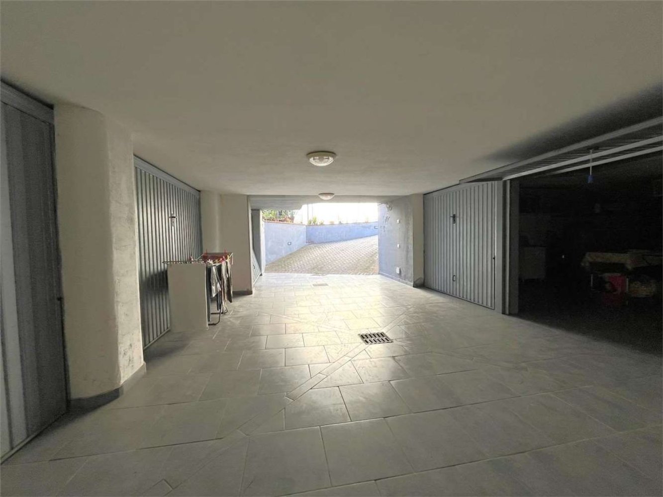 Квартира с 5 комнатами в Лучиньяно, Италия № 66142