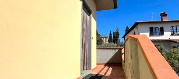 Квартира с 5 комнатами в Лучиньяно, Италия № 66142 10