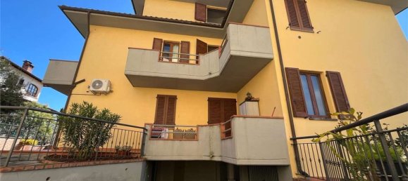 Квартира с 5 комнатами в Лучиньяно, Италия № 66142 12