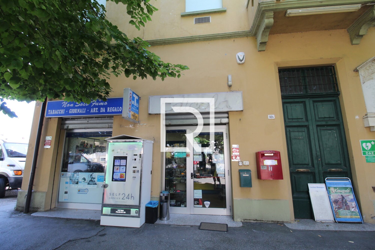  Commercial property in Russi, Italy No. 306619