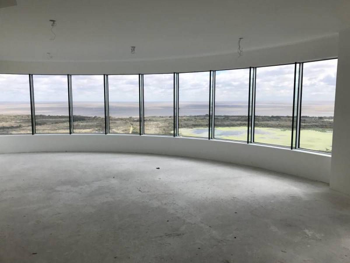 3 bedrooms Apartment in Buenos Aires, Argentina No. 75024