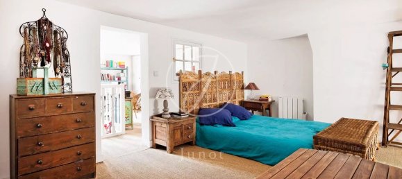 Apartamento de 3 dormitorios en Paris, France No. 178981 5