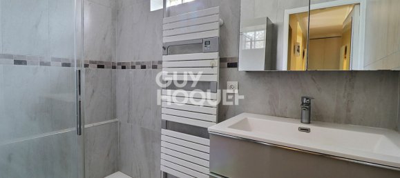 5 bedrooms House in Sainte-Genevieve-des-Bois, France No. 322655 7