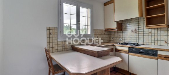 5 bedrooms House in Sainte-Genevieve-des-Bois, France No. 322655 4