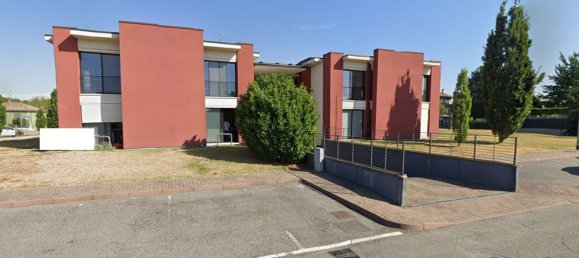 89m² Commercial property in Villanterio, Italy No. 125229 2