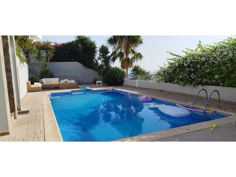 3 bedrooms Villa in Agios Tychonas, Cyprus No. 15635