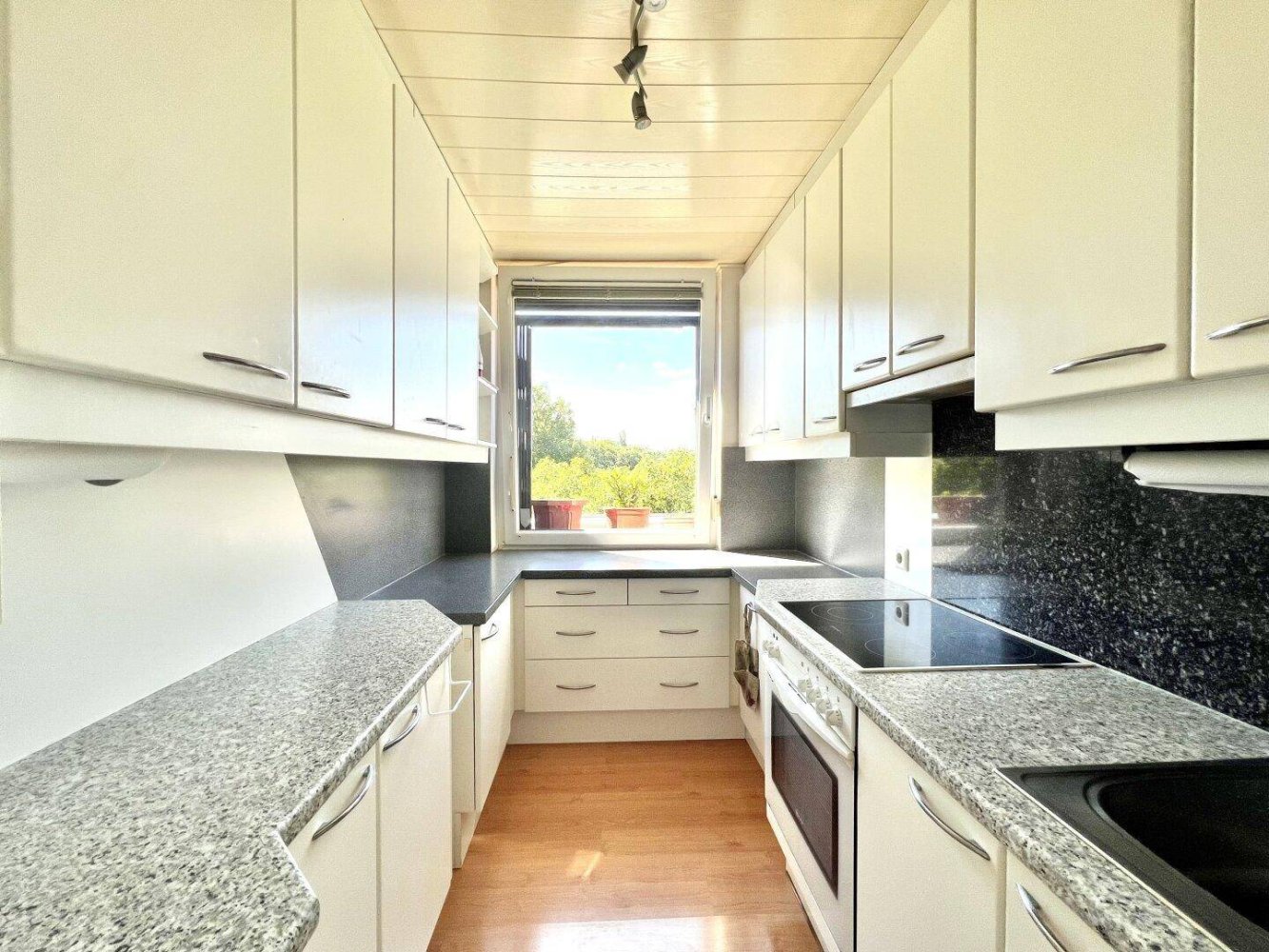 3 rooms Apartment in Simmering, Austria No. 239592