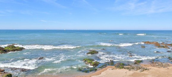 4 bedrooms Commercial property in Les Sables-d'Olonne, France No. 108457 3