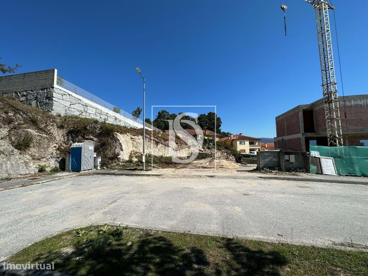 Terreno em Amarante, Portugal 550 m² N.º 319528