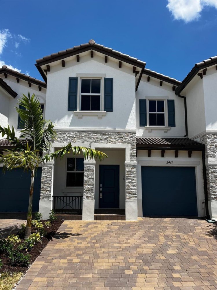 4 chambres duplex à louer à Miami, Miami-Dade, Florida, USA № 613936