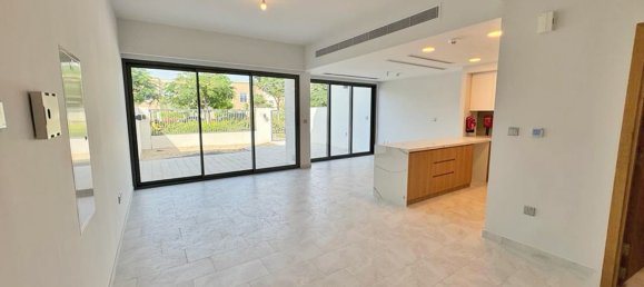 3 bedrooms Villa in Dubai Land, UAE No. 120599 2