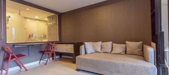 Studio in the Condo in Watthana, Thailand No. 10070 4