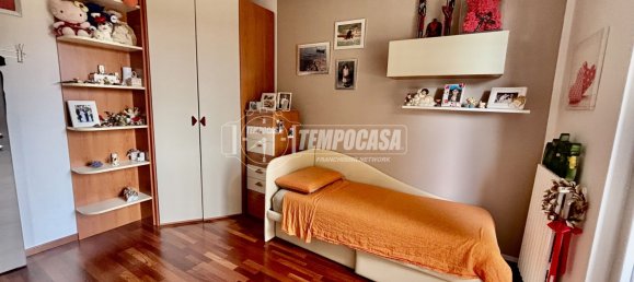4 rooms Villa in Agrate Brianza, Italy No. 291079 3