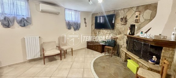 4 rooms Villa in Agrate Brianza, Italy No. 291079 6