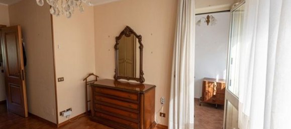 7 rooms House in Luni, Italy No. 99199 2