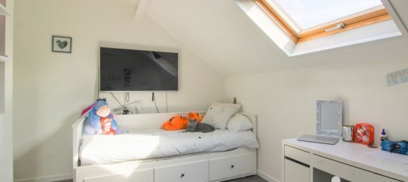 3 bedrooms House in Elancourt, France No. 285804 9