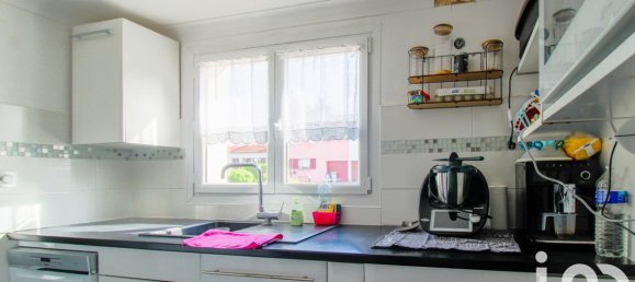 3 bedrooms House in Elancourt, France No. 285804 8