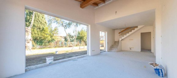 4غرفة فيلا في Rome, Italy رقم 30280 6