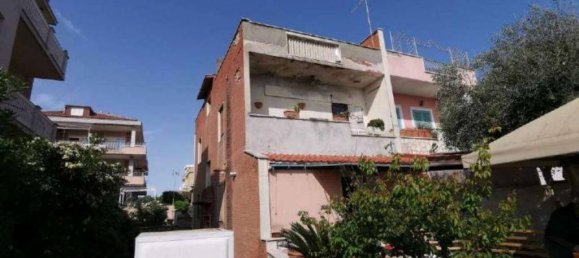 6 bedrooms Villa in Pomezia, Italy No. 186365 7