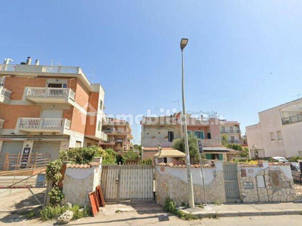 6 bedrooms Villa in Pomezia, Italy No. 186365