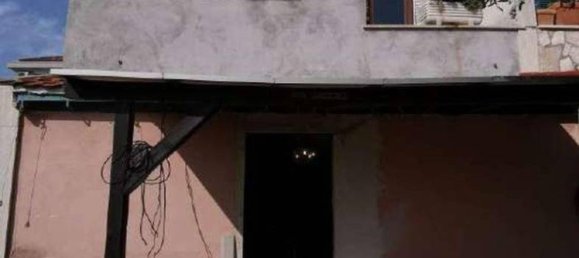 6 bedrooms Villa in Pomezia, Italy No. 186365 9