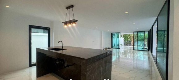 4 Schlafzimmer Villa in Phuket, Thailand, Nr. 13558 7