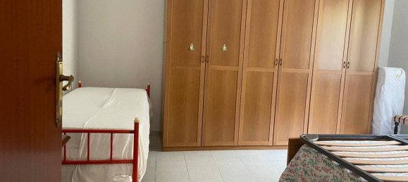 2 bedrooms House in Muro Lucano, Italy No. 33807 17