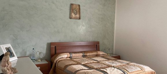 2 bedrooms House in Muro Lucano, Italy No. 33807 15