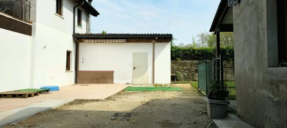 Casa de 7 habitaciónes en Travagliato, Italy No. 55710 14