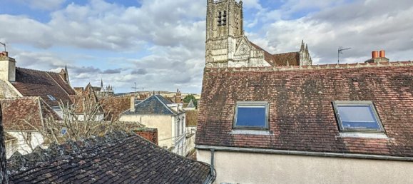 5 bedrooms House in Auxerre, France No. 204708 11