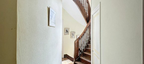 5 bedrooms House in Auxerre, France No. 204708 8