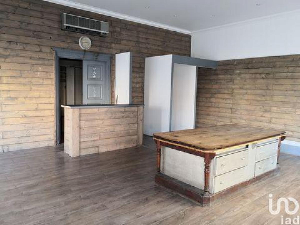 Fabrik in Troyes, France 66m², Nr. 19064