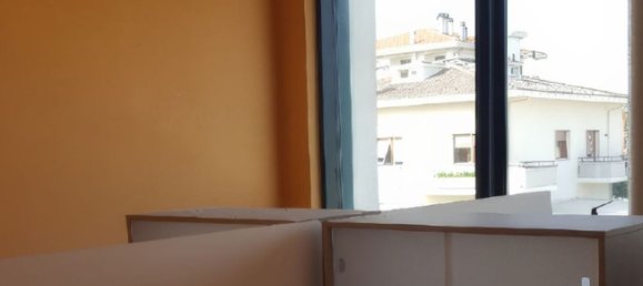 مكتب في San Benedetto del Tronto, Italy 91متر مربع رقم 98738 4