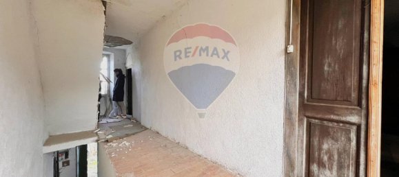 6 rooms House in Borgo Val di Taro, Italy No. 71084 13