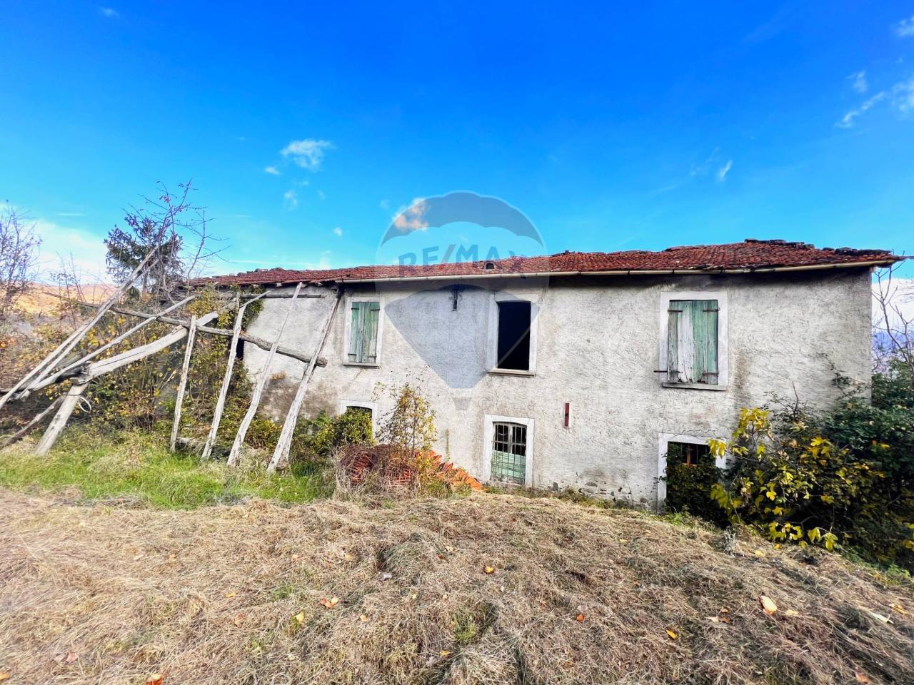 6 rooms House in Borgo Val di Taro, Italy No. 71084