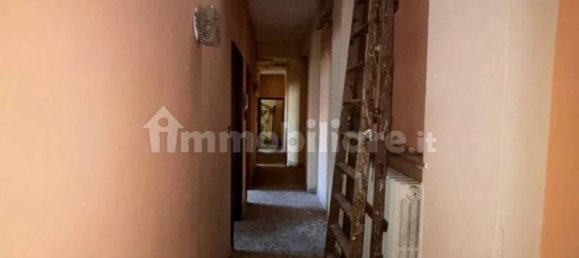 5 bedrooms Apartment in Avezzano, Italy No. 133964 4