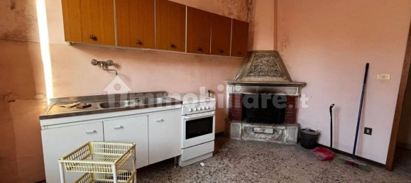 5 bedrooms Apartment in Avezzano, Italy No. 133964 14