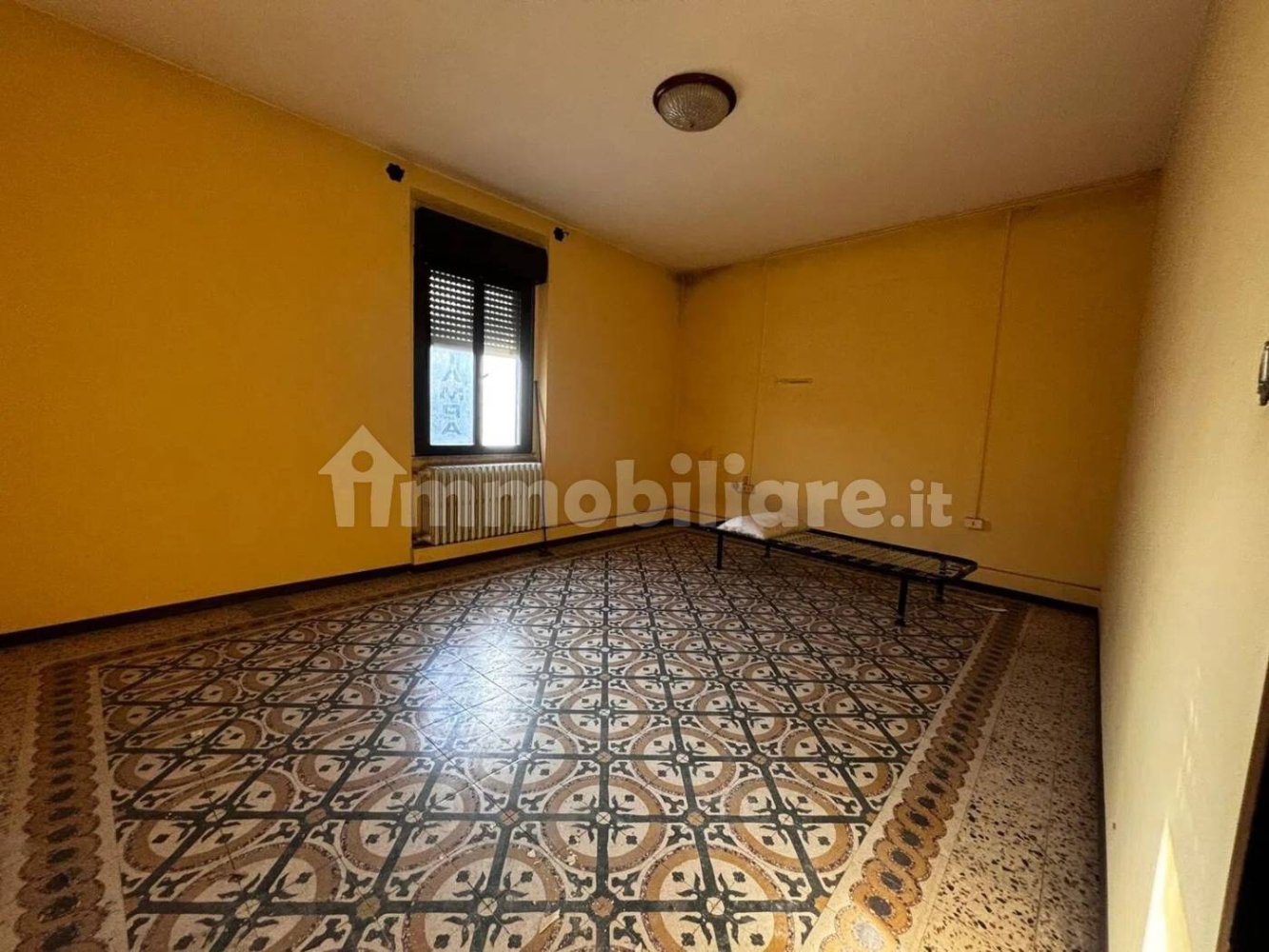 5 bedrooms Apartment in Avezzano, Italy No. 133964